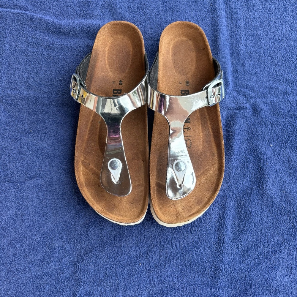 Women’s Size 9 Silver Mercure Bayton Sandal Open Toed Shiny Metallic Summer Shoe